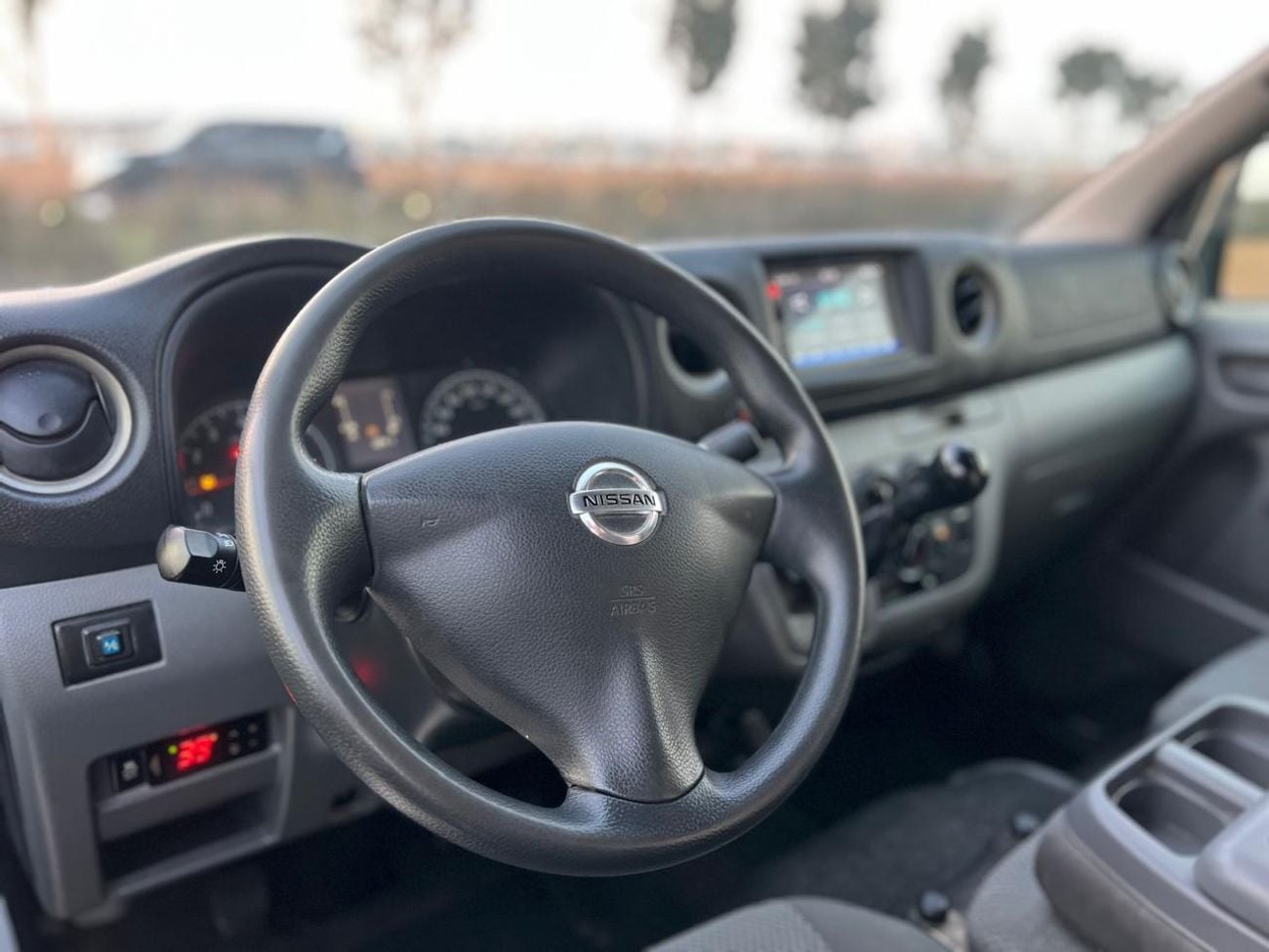 Nissan Urvan STANDARD