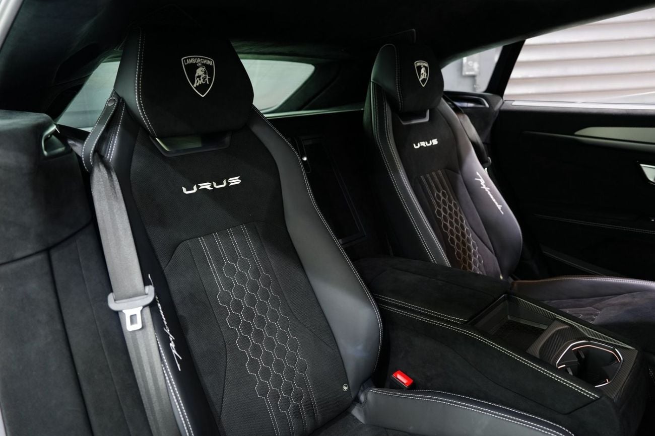 Lamborghini Urus PERFORMANTE 2024 Urus Performante, Full Carbon Pack, Rear Entertainment, Akrapovic Exhaust, Dealer Warr + Serv!!