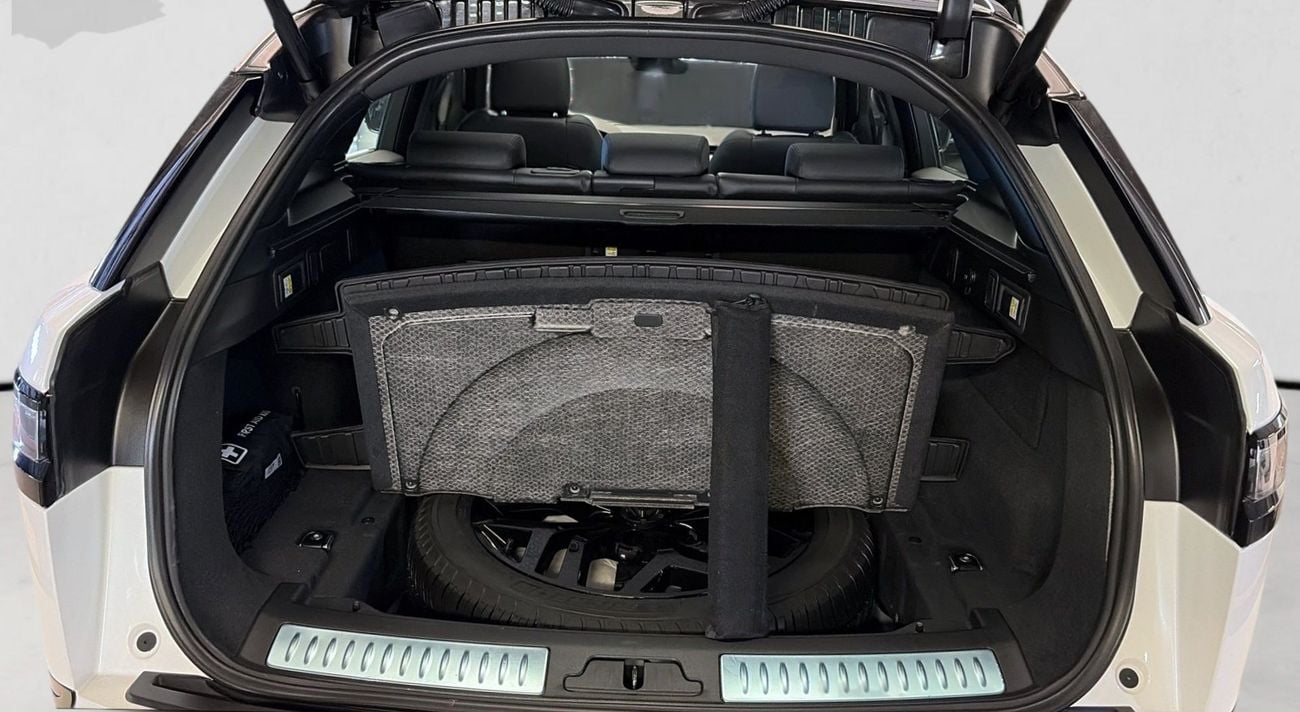 Land Rover Range Rover Velar DYNAMIC SE P250 | Guaranteed Warranty | 0 Down Payment