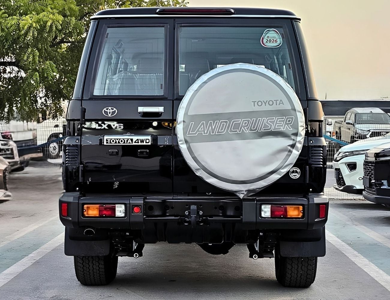 Toyota Land Cruiser 70 LC76 LX HARDTOP 5DOOR || 4.0L PETOL A/T 4WD | RADAR | DIFF-LOCK | FULL OPTION (CODE # 76PAFRE)
