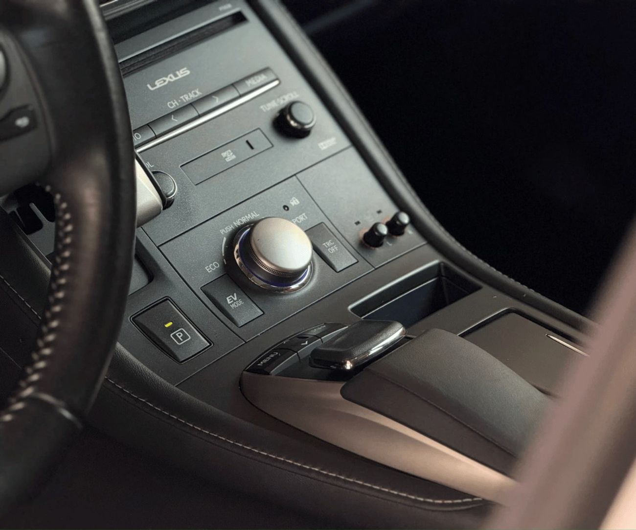 لكزس CT 200h PRESTIGE 1.8