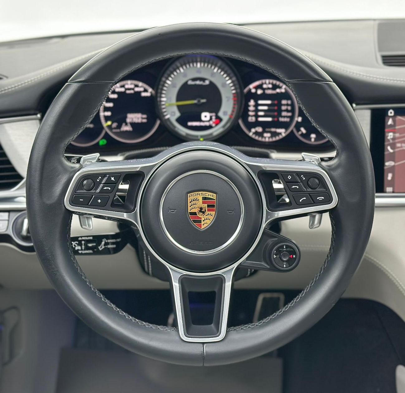 بورش باناميرا TURBO S E-HYBRID