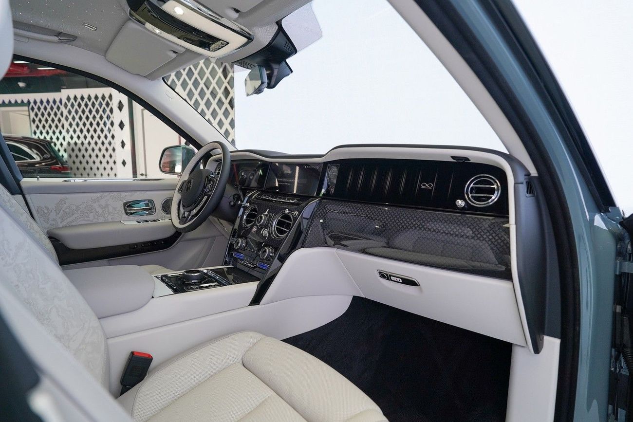 Rolls Royce Cullinan BLACK BADGE CULLINAN DUALITY SEATS