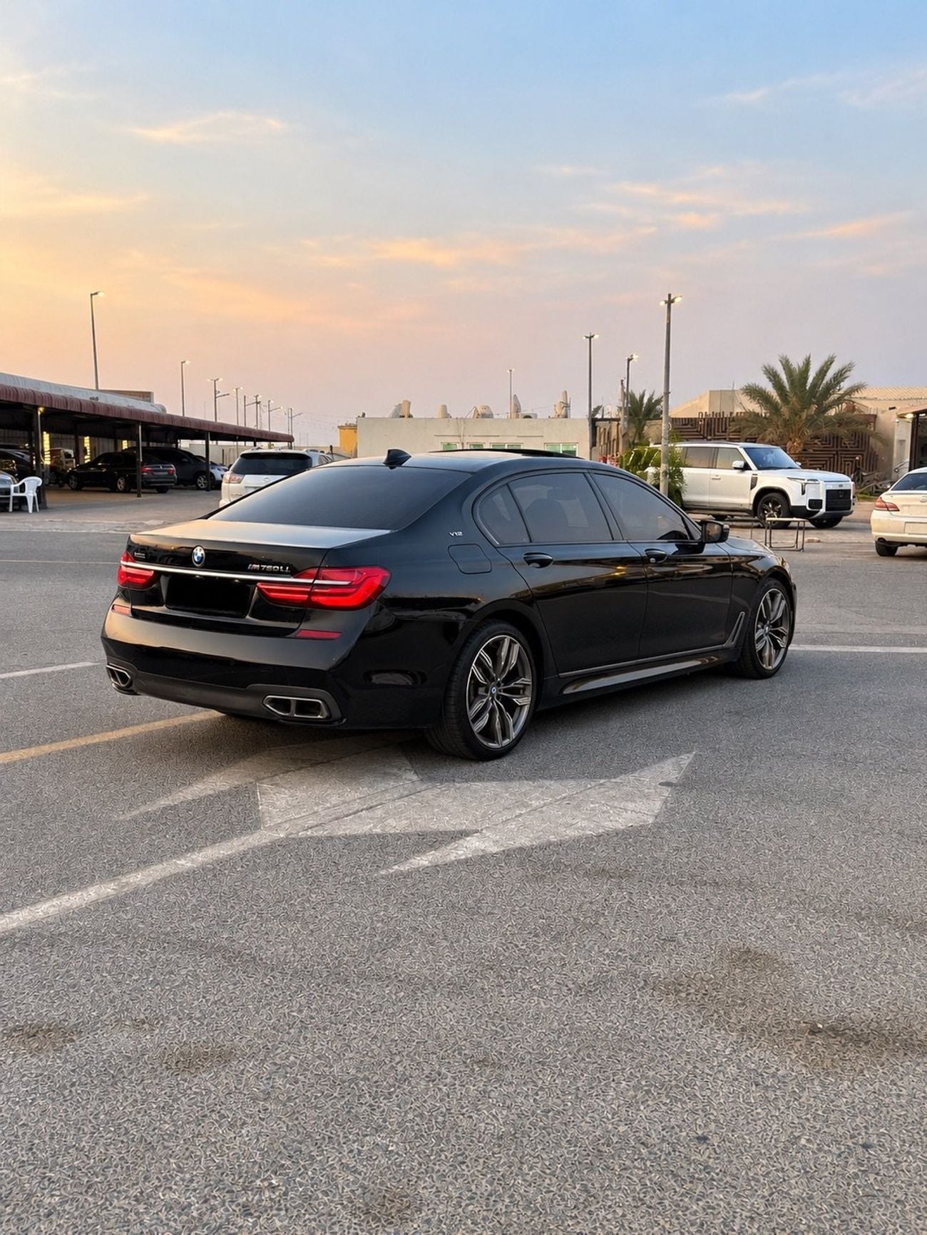 BMW M760Li XDRIVE BMW 760Li M Package | 2019