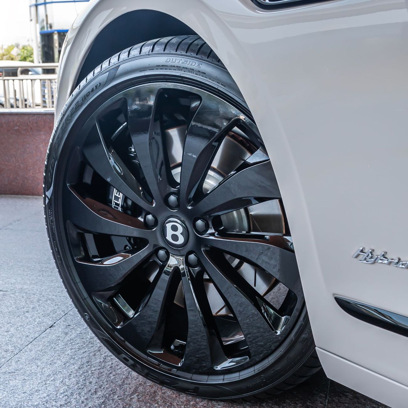 Bentley Flying Spur STANDARD HYBRID