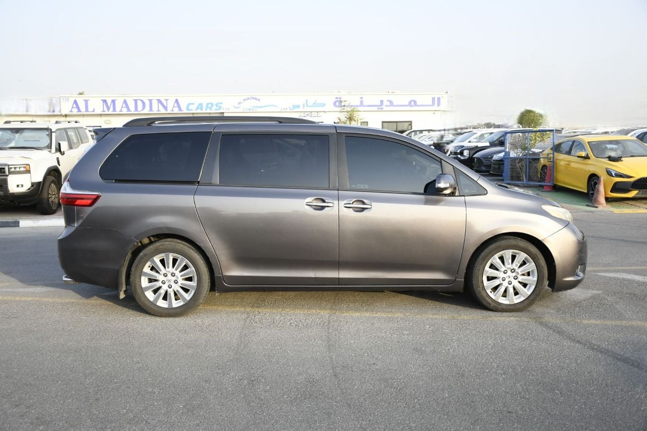 Toyota Sienna LIMITED 3.5L fully loaded for USE UAE AND EXPORT