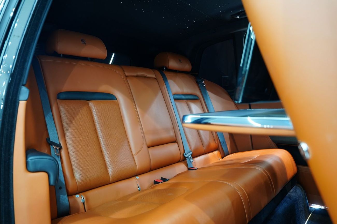 Rolls Royce Cullinan Mansory Kit 2021 Rolls-Royce Cullinan, Full Mansory Exterior Body Kit, Starlight. Rear Entertainment, GCC Specs!
