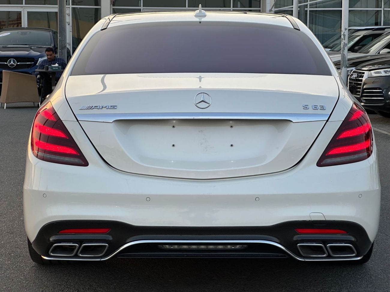 Mercedes Benz S63 AMG STANDARD