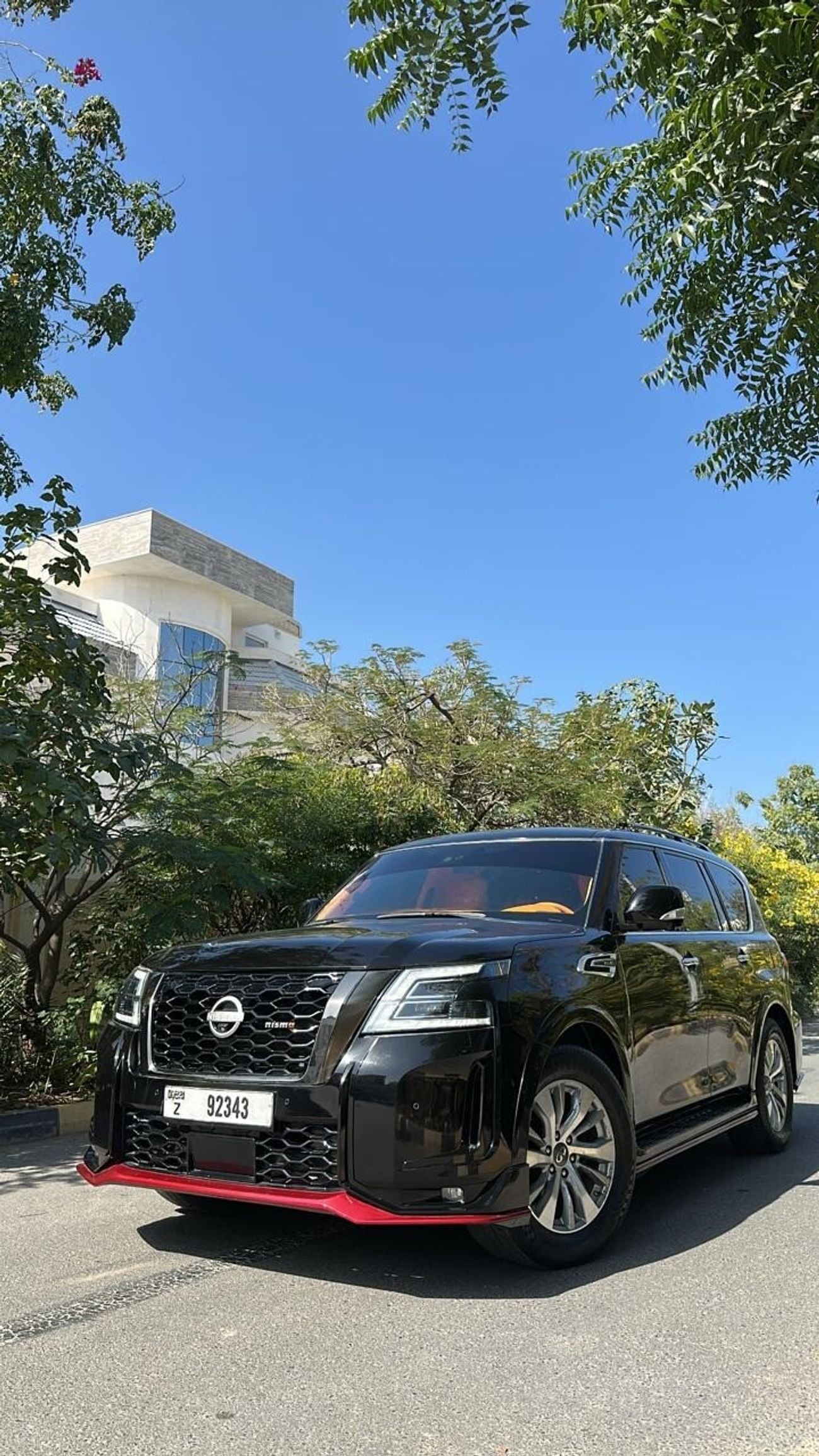 Infiniti QX80 v8