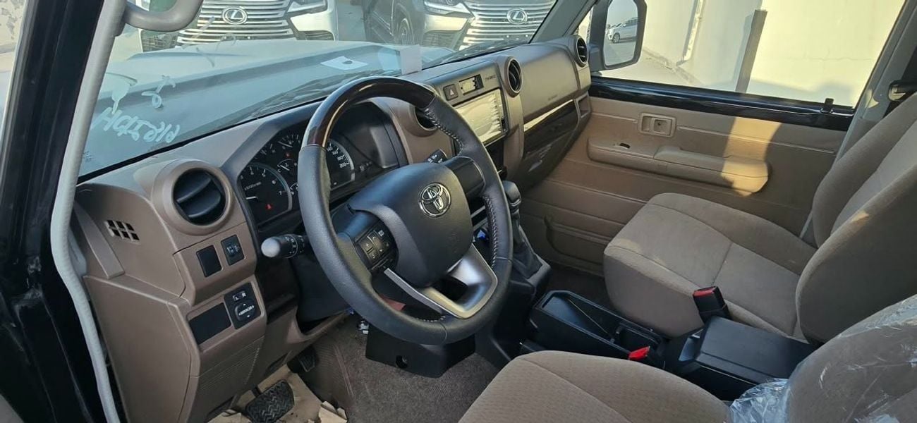 Toyota Land Cruiser 70 LC76 LX