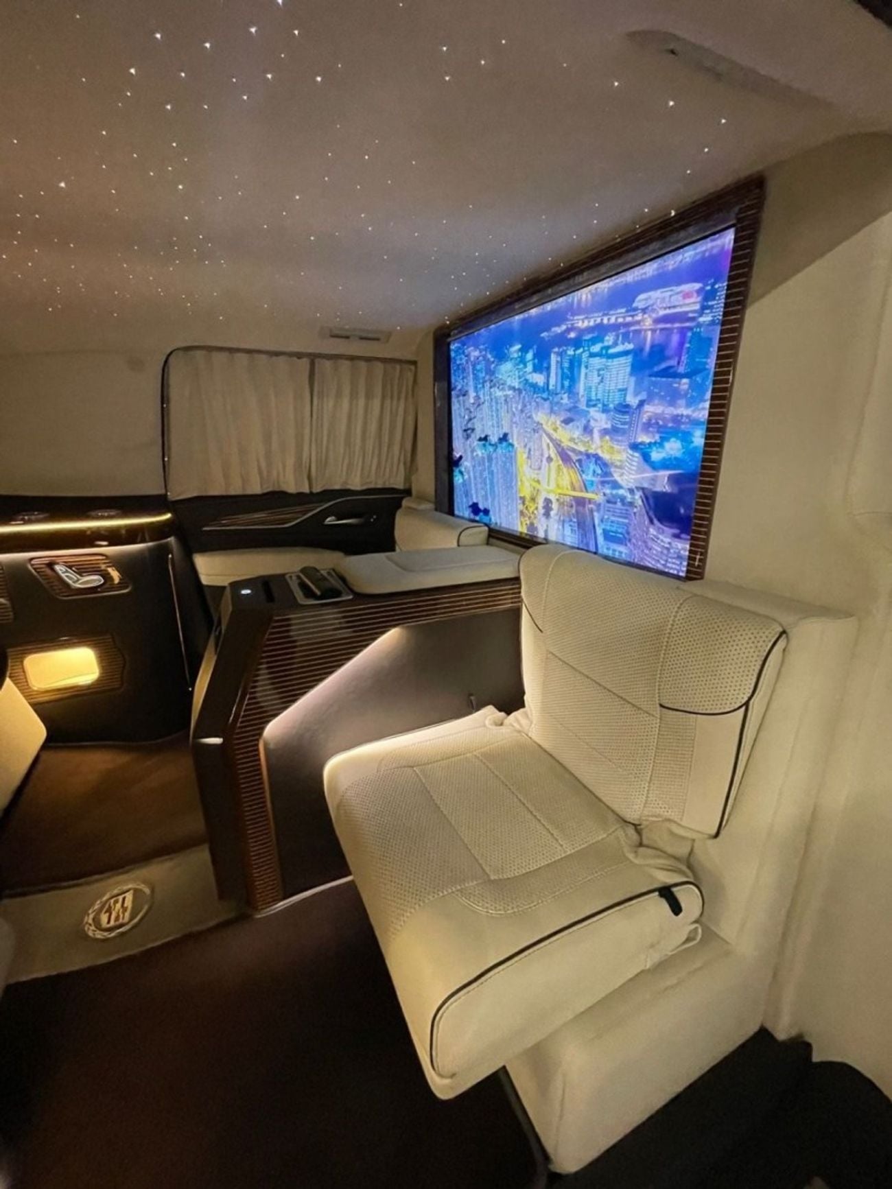 Cadillac Escalade Sport Platinum 6.2L 4WD