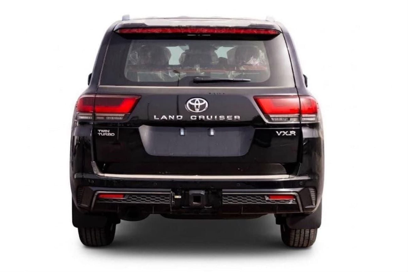 تويوتا لاند كروزر VXR لاندكروزر 300 3.3 ديزل VXR حصري أسود/أحمر، مقصورة داخلية سوداء، موديل 2026/2026