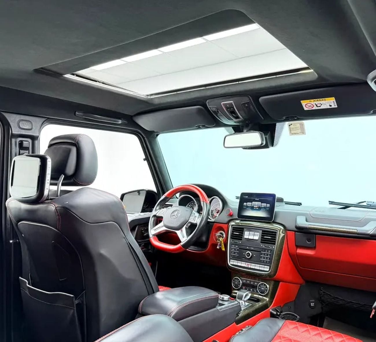 Mercedes Benz G63 AMG G63 AMG, Full Service History, Carbon Fiber Interior, Fully Loaded, GCC