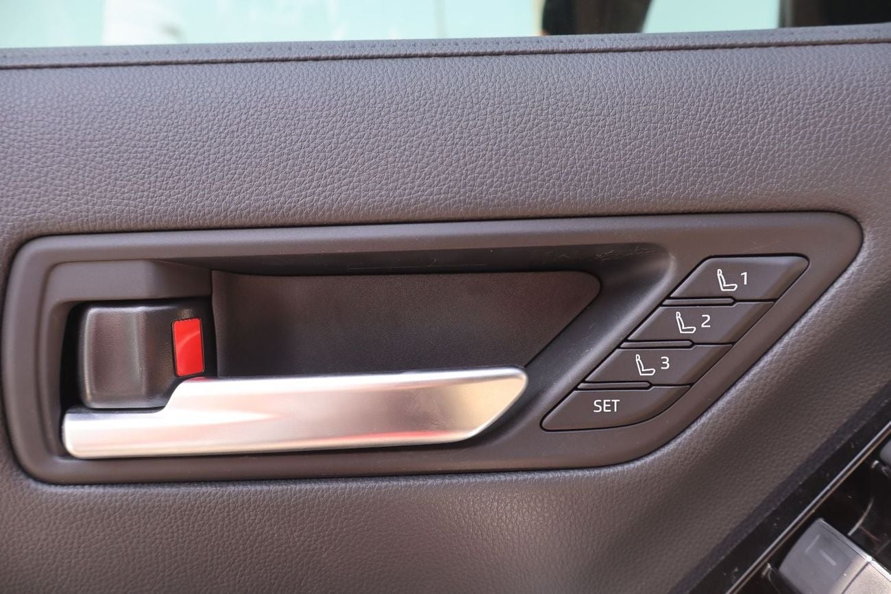 Toyota Land Cruiser VXR