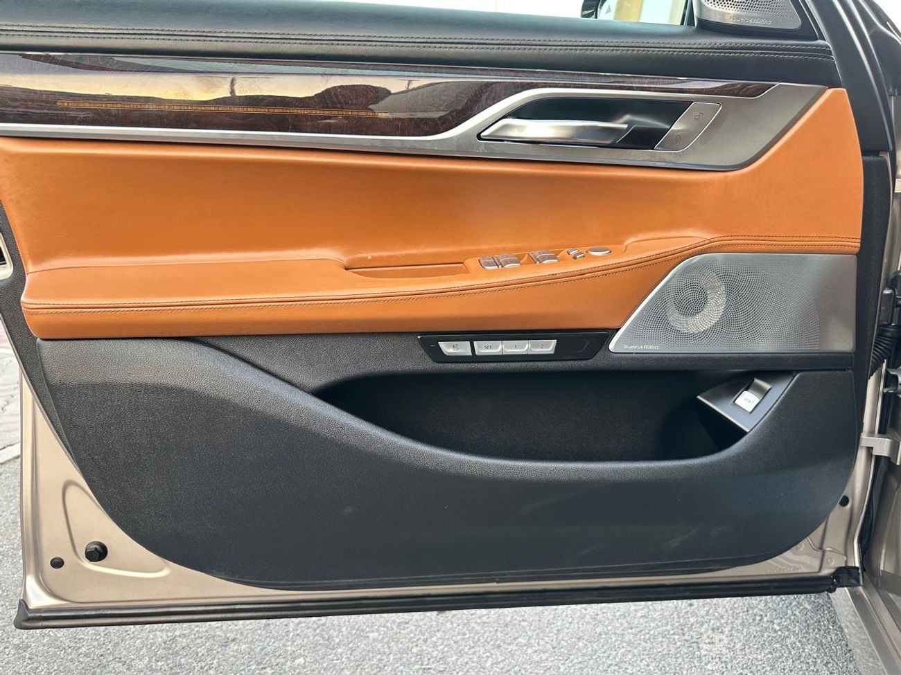 BMW 750Li PURE EXCELLENCE