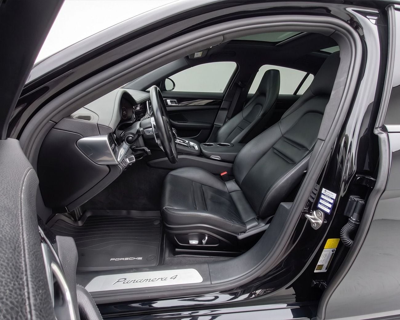 Porsche Panamera 4 2019 | Excellent Condition | AED 2,840 / Monthly
