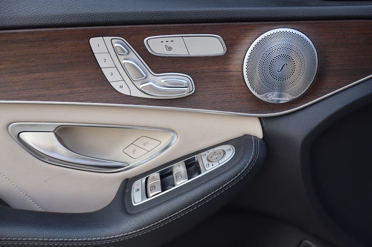 Mercedes Benz C300 STANDARD