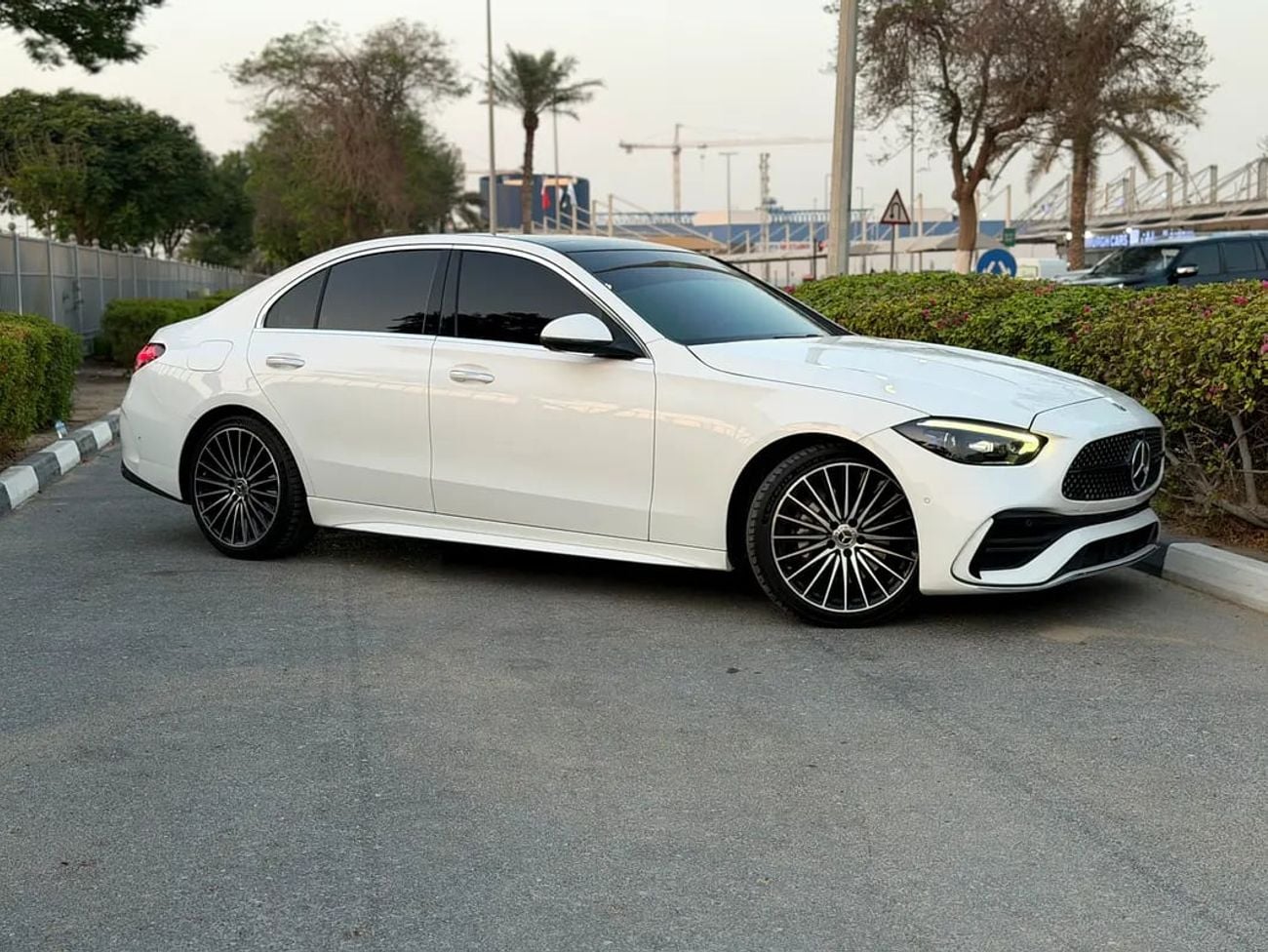 مرسيدس بنز C 200 C200 GCC Specs