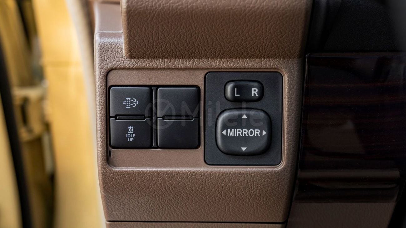 Toyota Land Cruiser Pickup 70 TOYOTA LAND CRUISER | 2-YEAR WARRANTY + SERVICE AVAILABLE | IN-HOUSE FINANCING | 0% DOWNPA