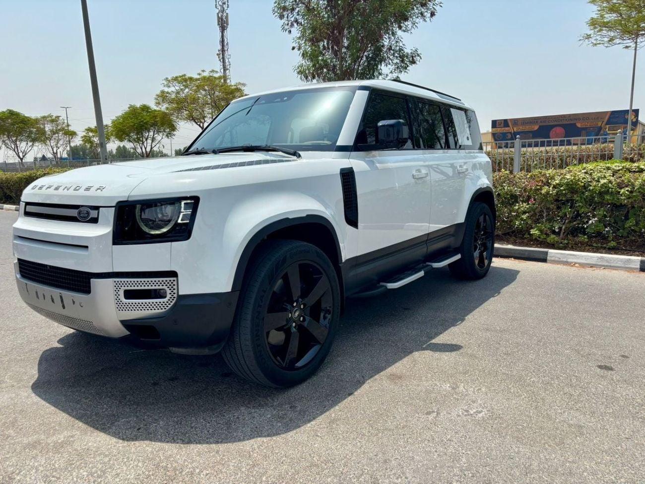 لاند روفر ديفندر 110 HSE P400
