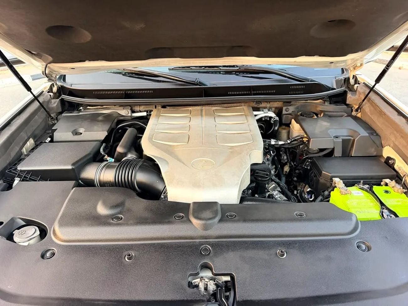 Lexus GX460 PLATINUM GCC Specs single owner