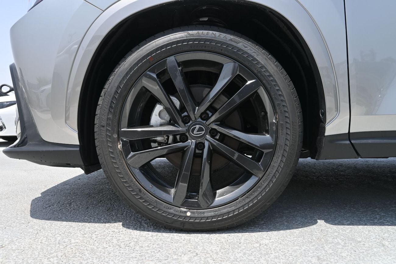 Lexus NX 350h PREMIER 2.5L Hybrid AWD, Color Sonic Titanium
