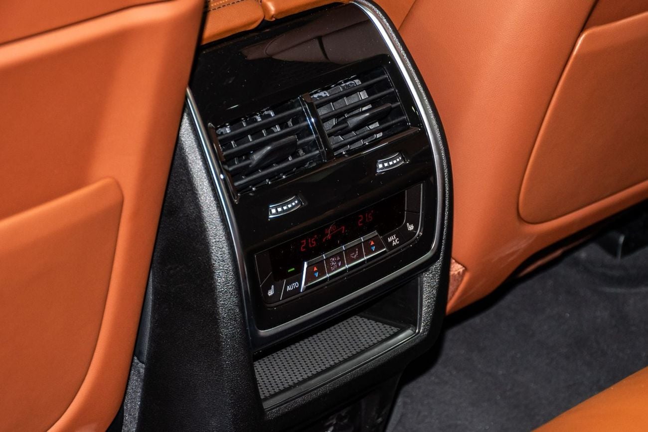 بي أم دبليو X7 XDRIVE40i MASTERCLASS M SPORT PACKAGE
