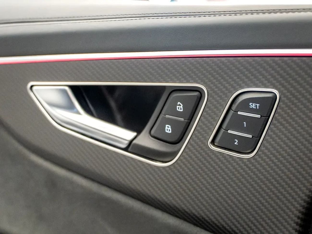 أودي RSQ8 RSQ8 BLACK WITH WARRANTY
