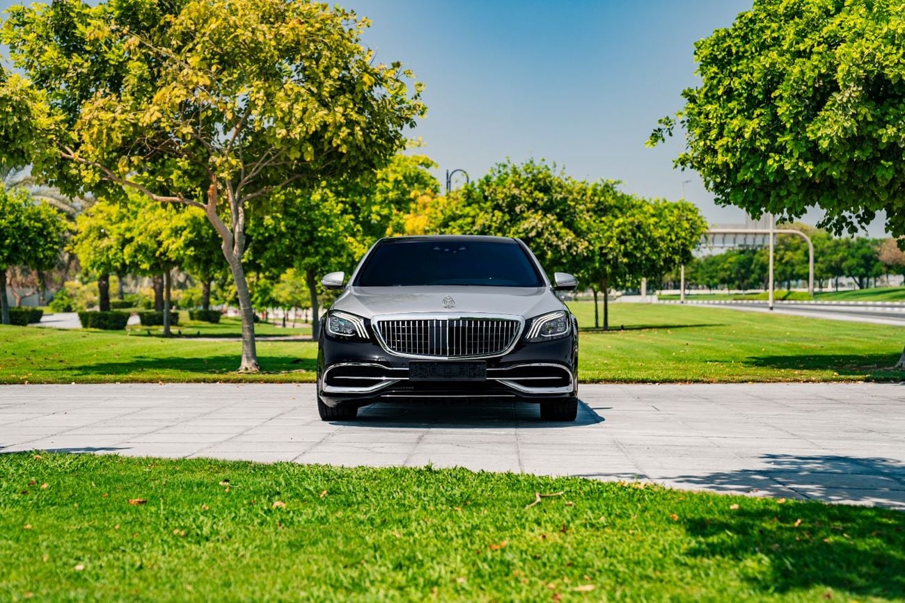 مرسيدس مايباخ S650 مايباخ V12 سيارة كاملة المواصفات، أوراقها سليمة، لم تتعرض لحوادث، خضعت لصيانة شاملة وجاهزة للانطلاق.