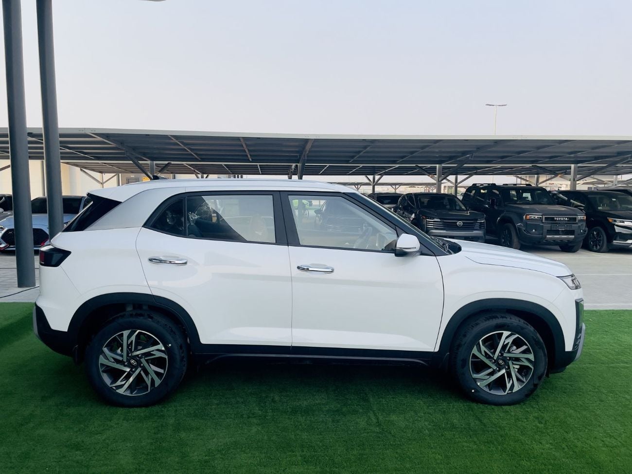 هيونداي كريتا PREMIUM سيارة هيونداي كريتا بريميوم جديدة كلياً من دول مجلس التعاون الخليجي