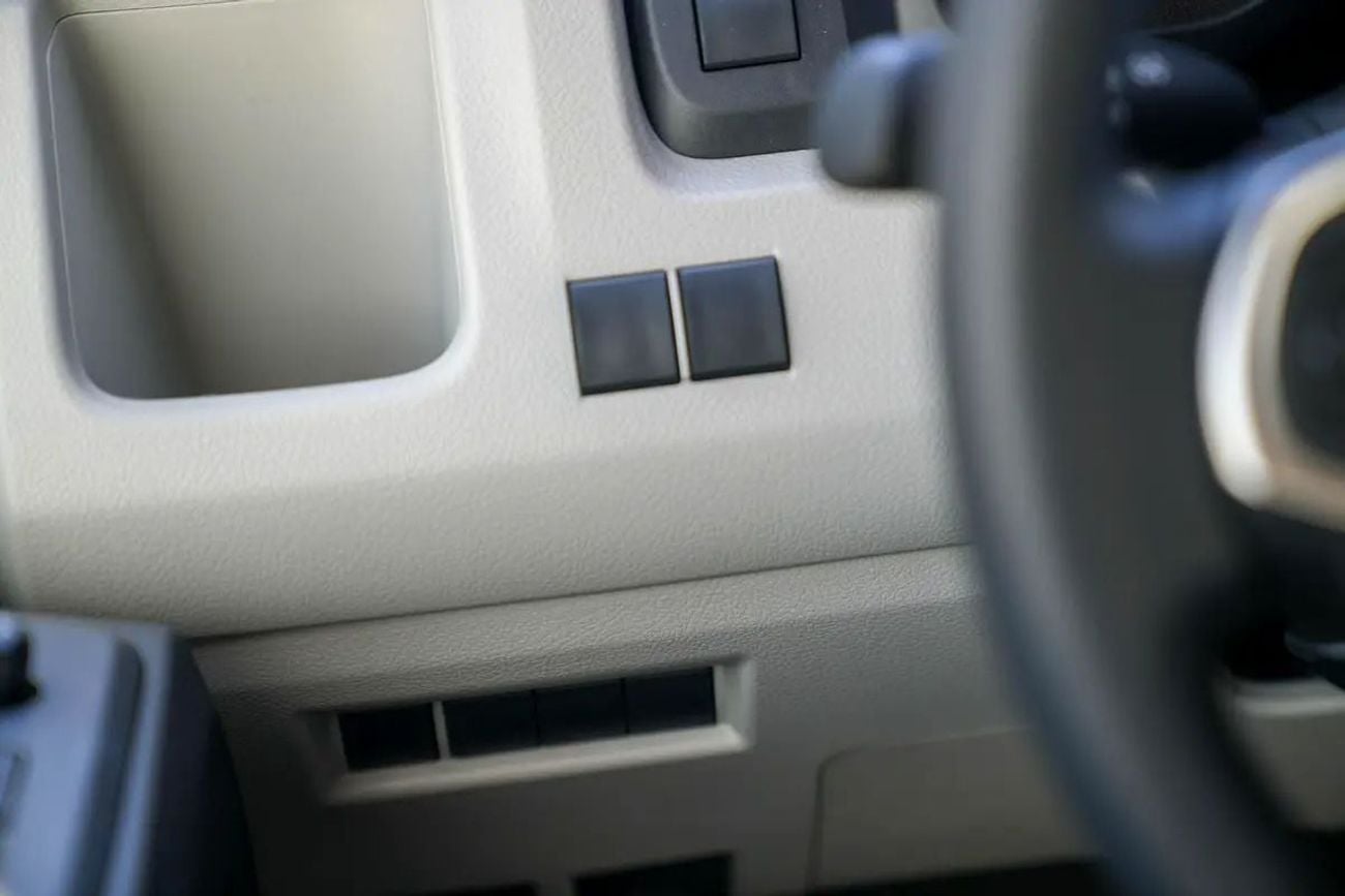 Toyota Hiace GL 2026 Toyota Hiace DX | Rear Heater | 3.5L V6 Petrol | Automatic | GCC Spec | Export