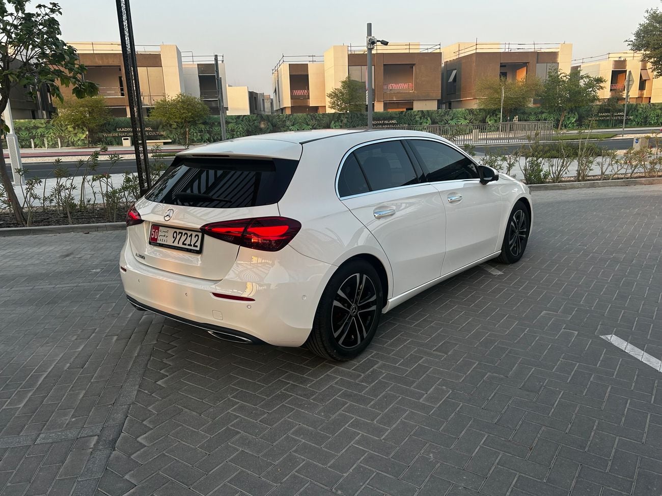 Mercedes Benz A200 PREMIUM PLUS