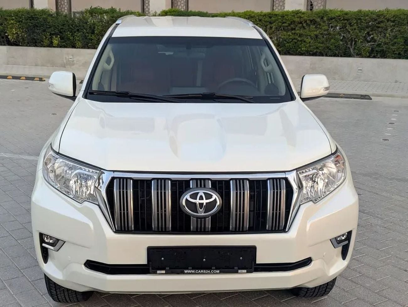 Toyota Prado EXR GCC Specs V4 2.7L Interior and Exterior Excellent Condition
