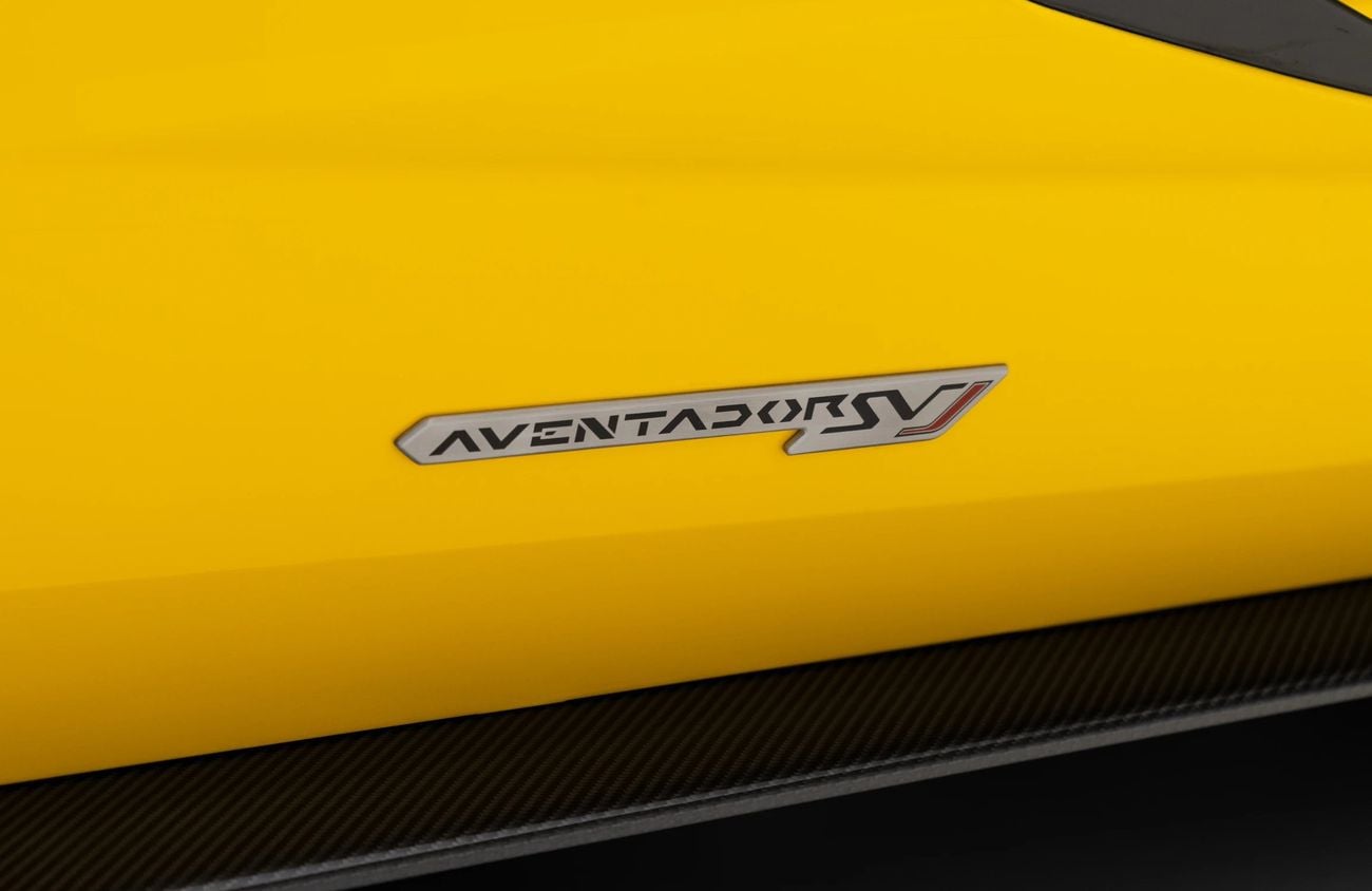 لامبورغيني أفينتادور 6.5L V12 Naturally Aspirated Engine