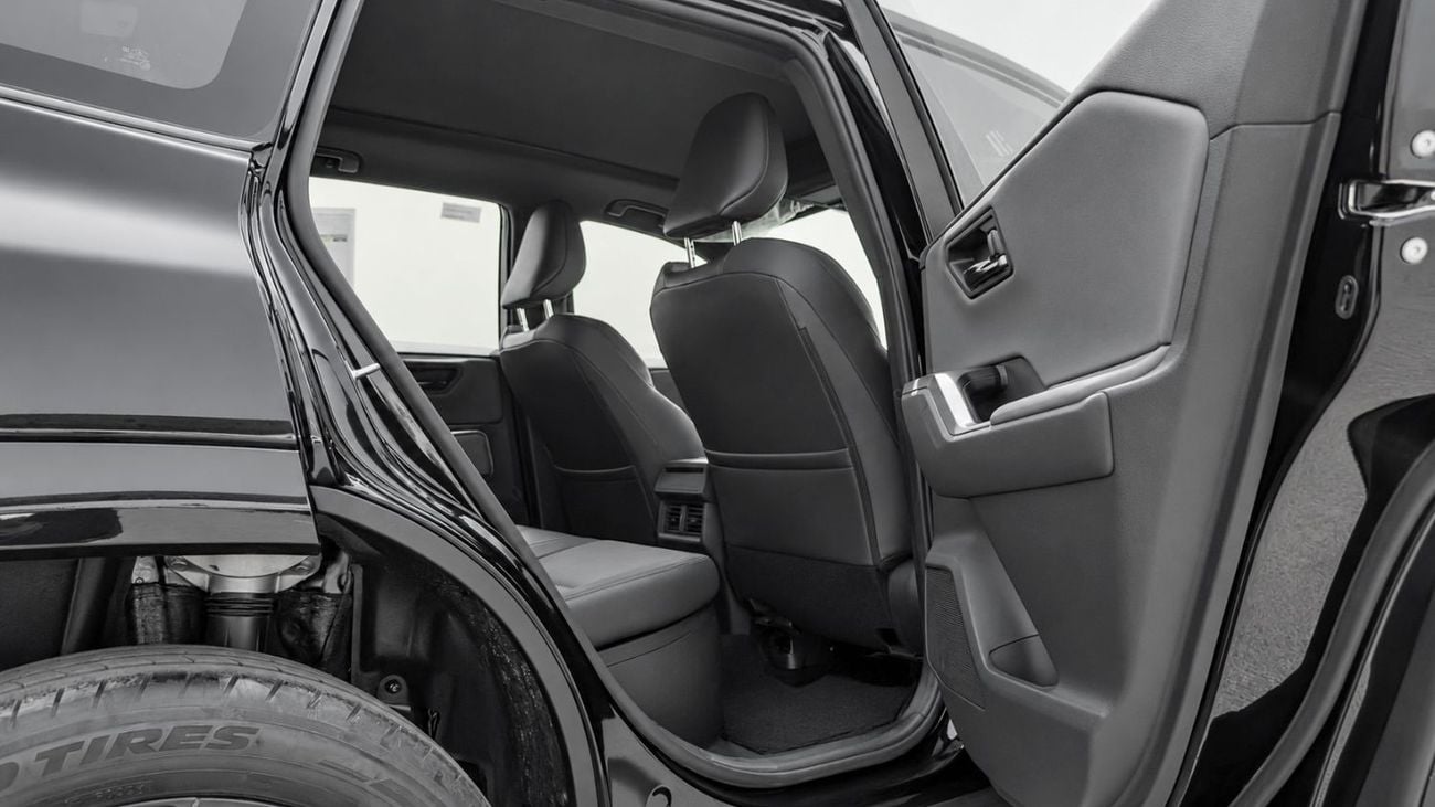 Toyota RAV4 XSE HEV 2026 Rav4 XSE 2.5L AT Hybrid (Black-Black)