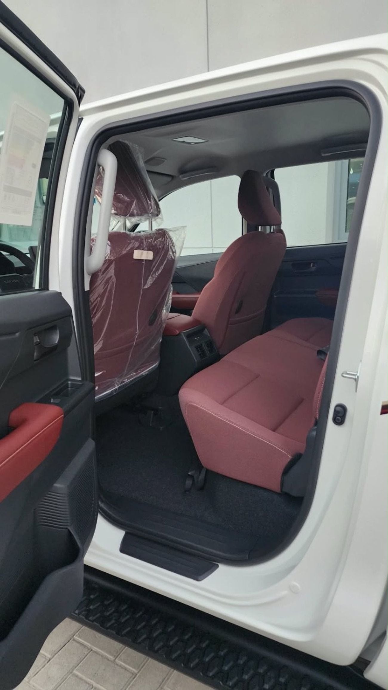 Toyota Hilux GLX 2.7 Petrol