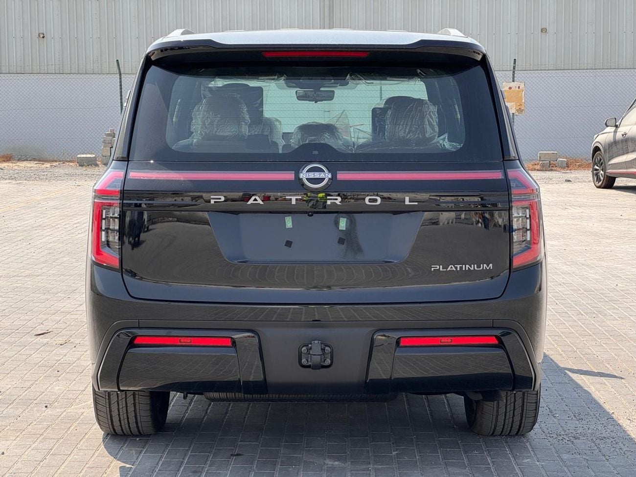 Nissan Patrol LE PLATINUM CITY (Exterior : BLACK / Interior: TAN)