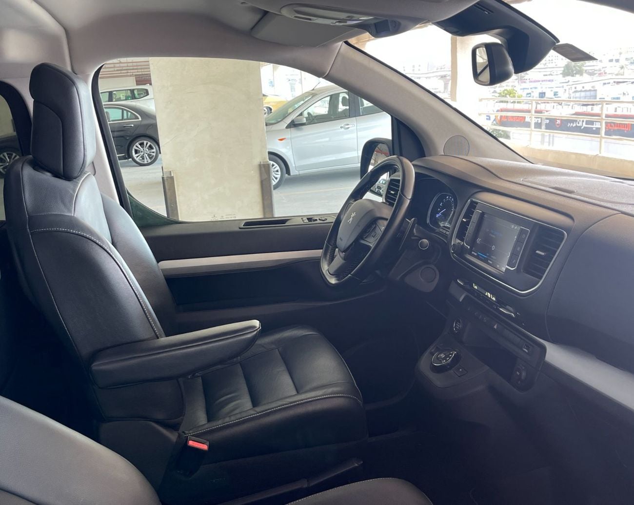 بيجو ترافلر AUTOMATIC DOOR, LEATHER INTERIOR-VIP