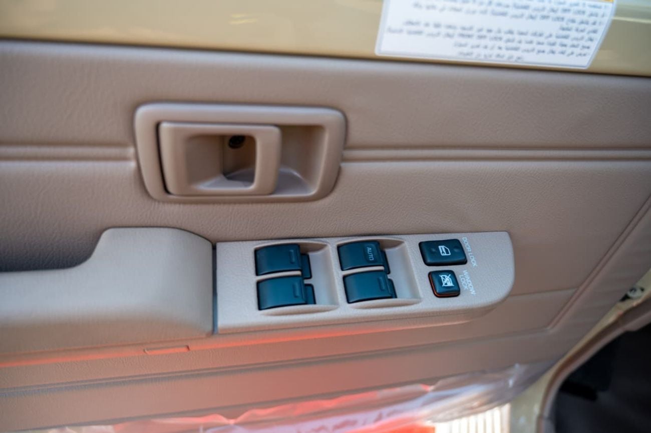 Toyota Land Cruiser Pickup 70 Standard 4.0L V6 ~ Petrol ~ Automatic