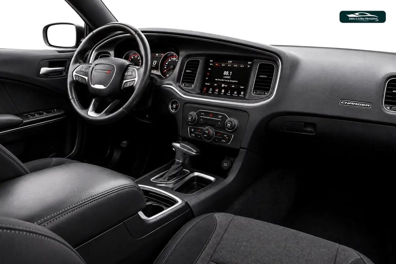 دودج تشارجر SXT USA specs 546.00 monthly