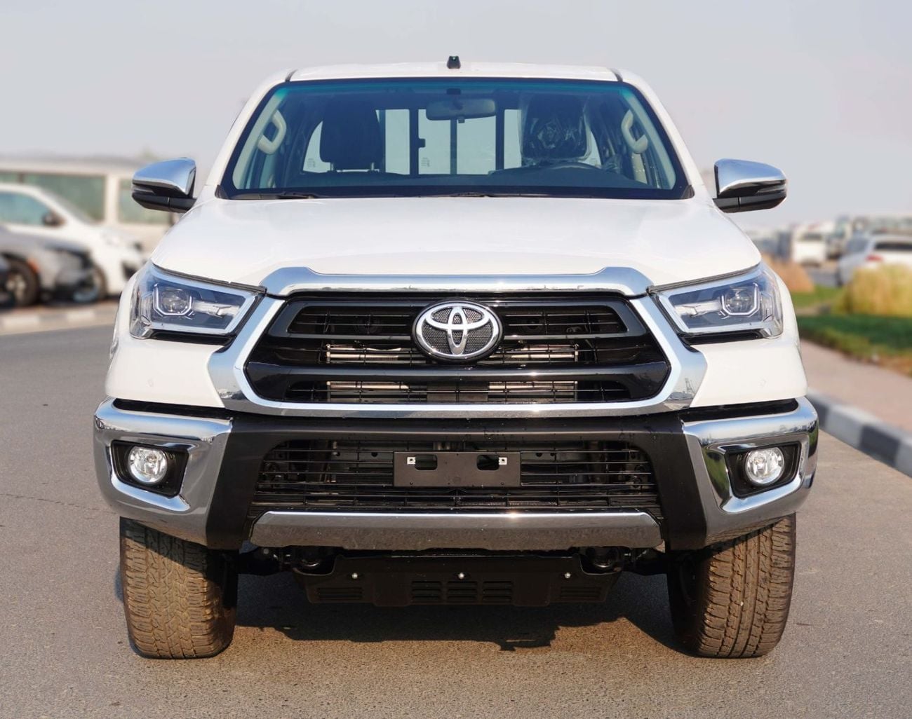 Toyota Hilux SR5 *2026 MODEL: TOYOTA HILUX 4X4 DC 2.4L DIESEL A/T FULL OPTION W/O COOL BOX*