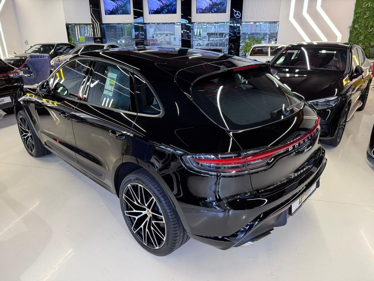 Porsche Macan STANDARD 2026 Porsche Macan| GCC | Dealer Warranty | 21-inch RS Spyder Rims