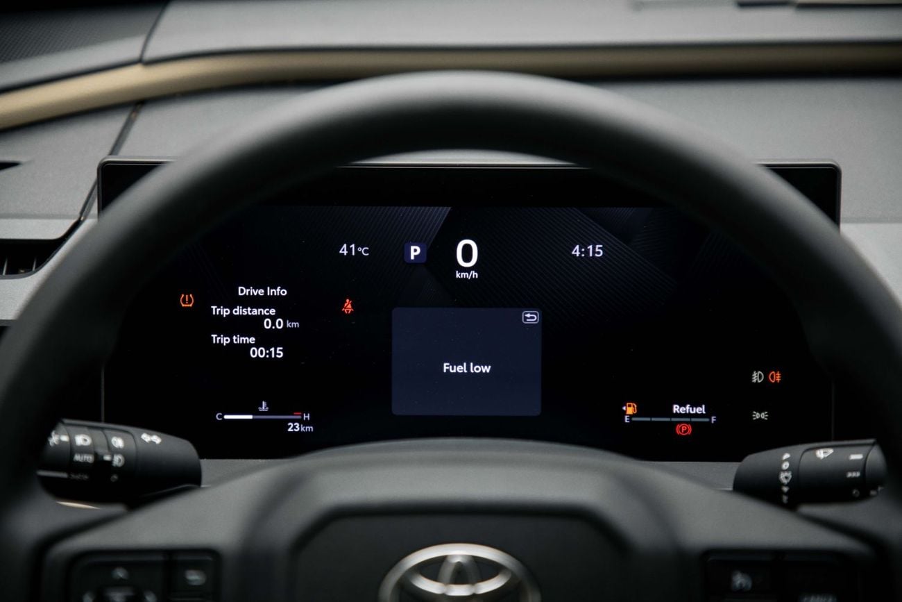 تويوتا راف ٤ LE G 2.0L - أبيض بلاتيني لؤلؤي داخلي بيج | للتصدير فقط