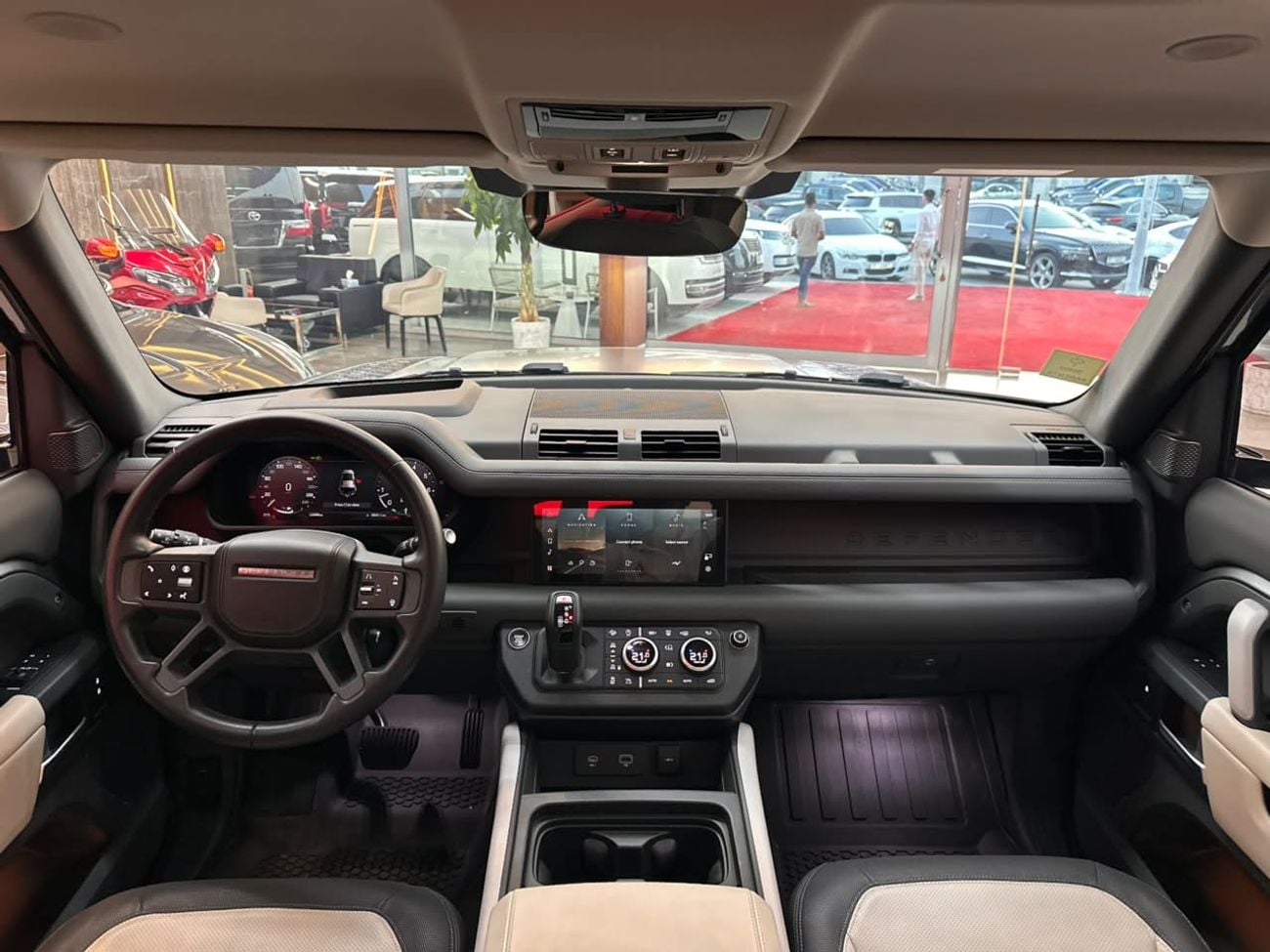 لاند روفر ديفندر P400 SE X Dynamics