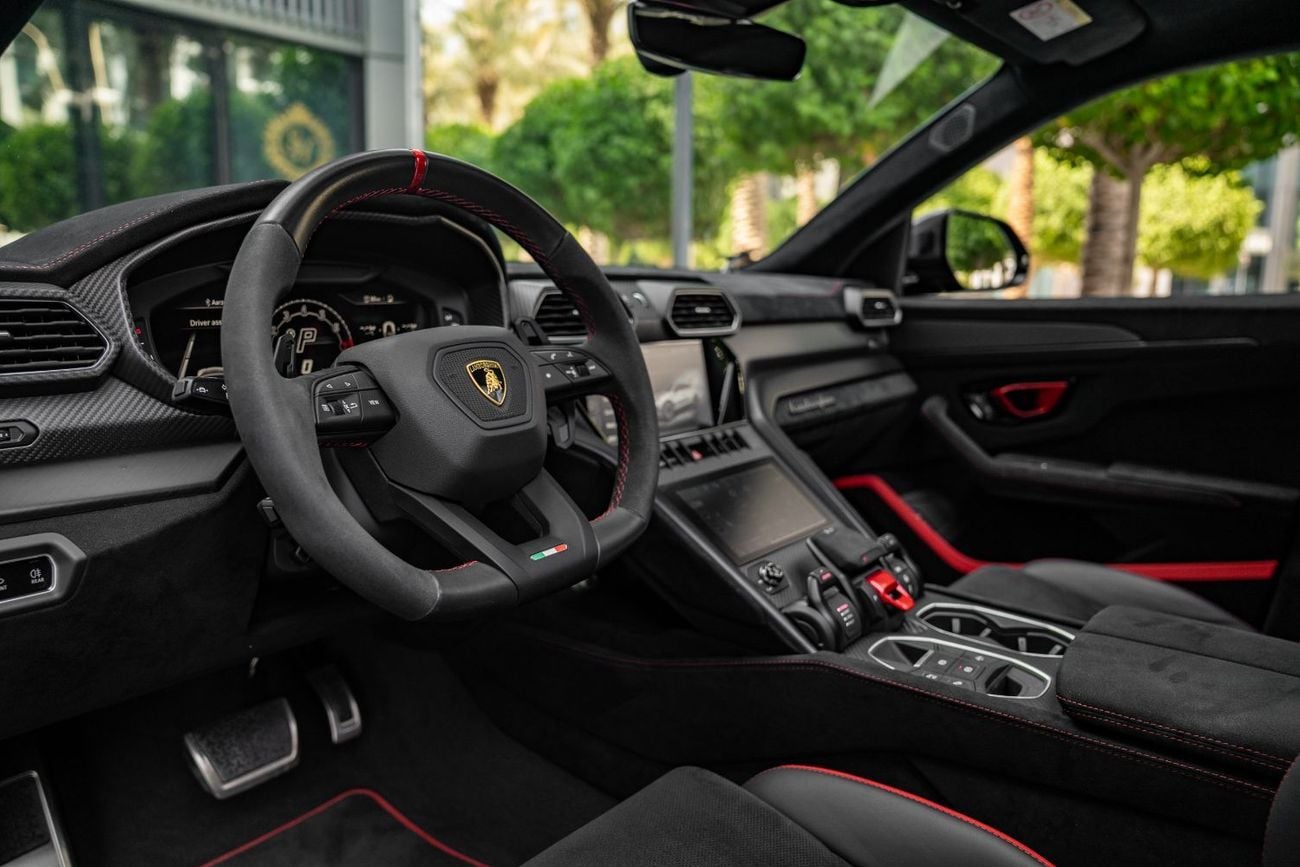 لامبورغيني اوروس PERFORMANTE معدلة بالكامل بواسطة نوفيتك، كاملة المواصفات، طلاء أصلي، خالية من الحوادث، بحالة ممتازة.