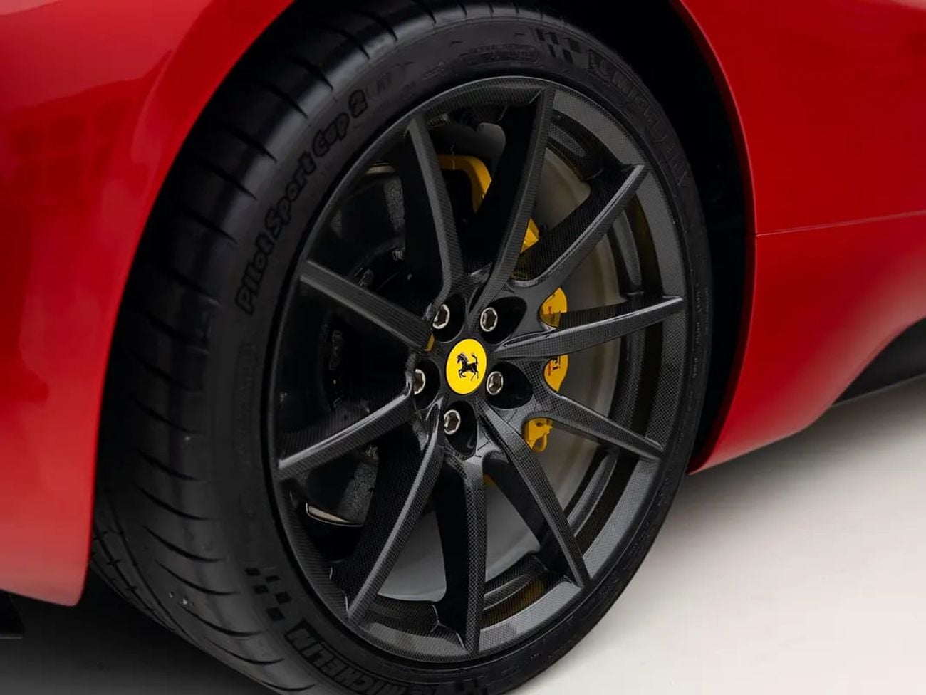 فيراري SF90 ستراديل سبايدر BRAND | CARBON FIBRE WHEELS | SPECIAL 4-LAYER PAINT