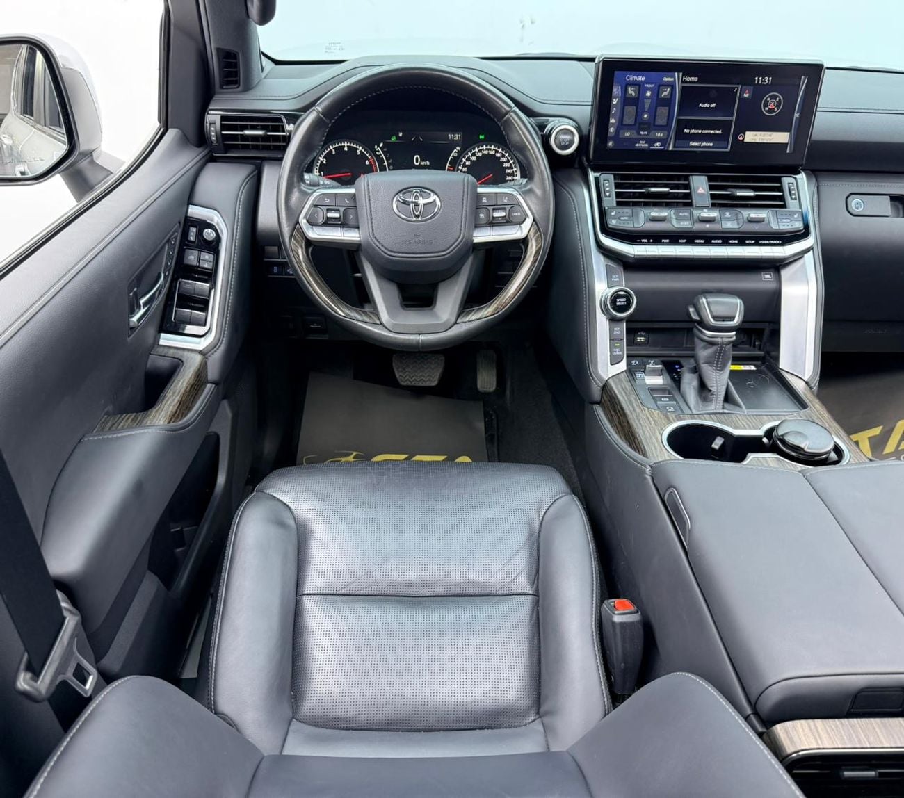 Toyota Land Cruiser VXR 2024 Toyota Land Cruiser VXR, 2027 Toyota Warranty, Full Toyota Service History, Fully Loaded, GCC