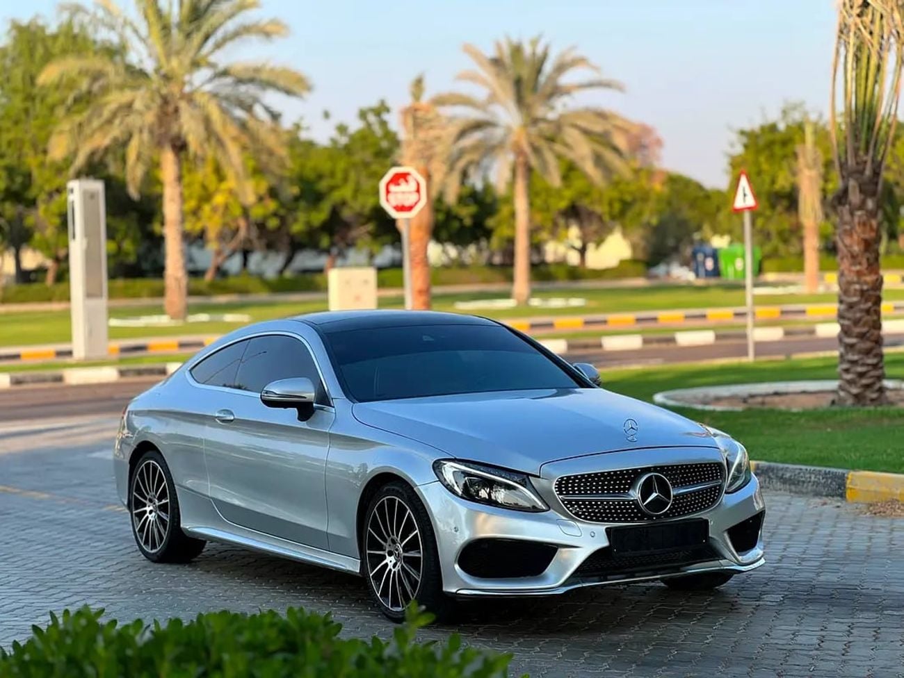 Mercedes Benz C 200 Coupe C200 Coupe GCC Specs