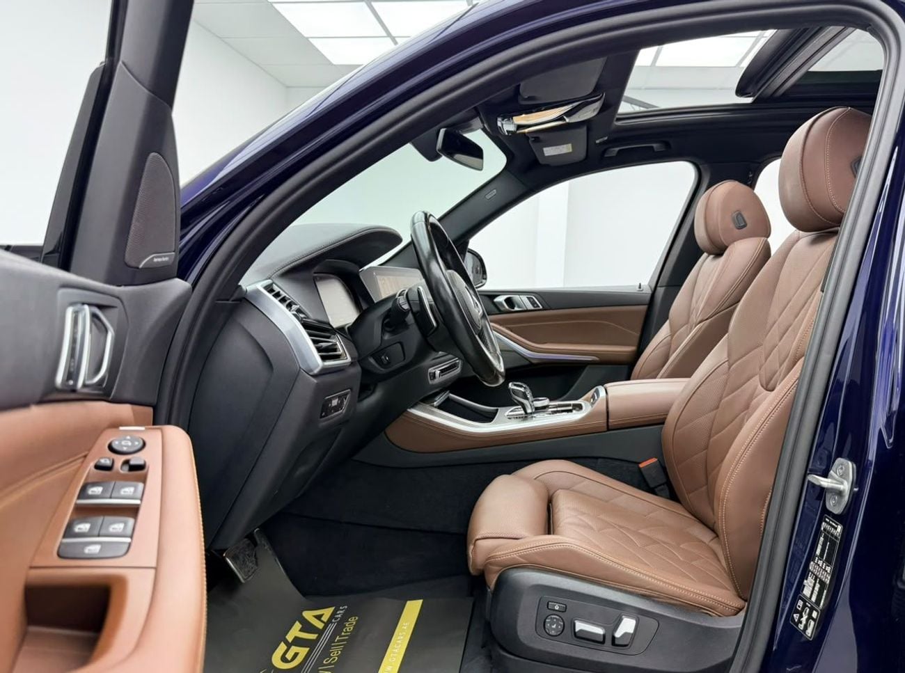 بي أم دبليو X5 XDRIVE40i M SPORT بي إم دبليو X5 xDrive40i M-Sport موديل 2023، ضمان بي إم دبليو + باقة خدمة 2027، سجل صيانة كامل من بي