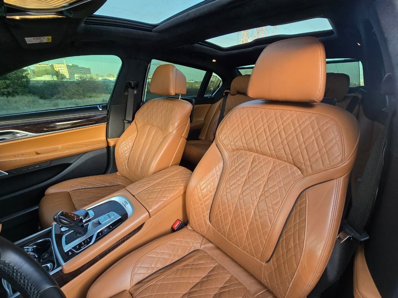 BMW 750Li XDRIVE M SPORT xDrive 4.4L (530 HP) BMW 750LI 2020 GCC V8 // FSH // SERVICE CONTRAC TILL 2027 // FUL